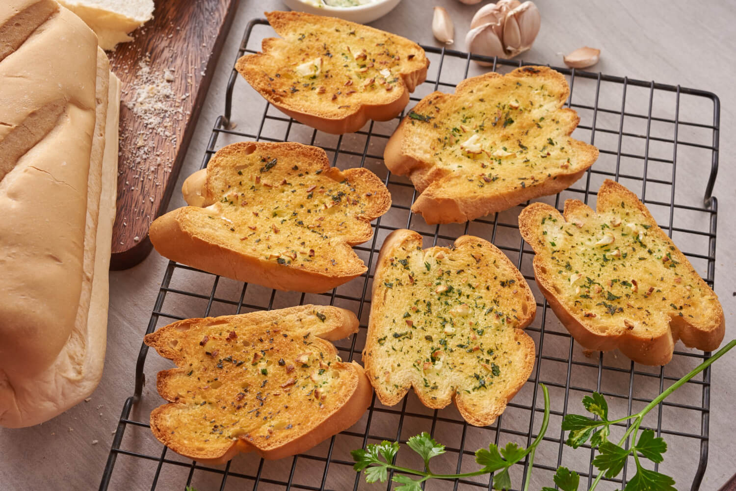 delicious garlic bread! but is it healthy?
